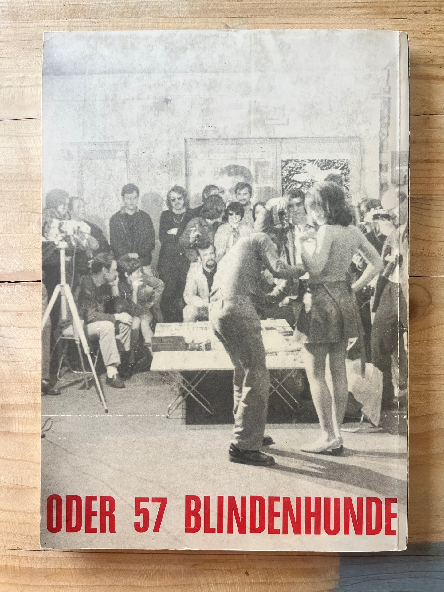 Aktionsraum 1, Oder 57 Blindenhunde